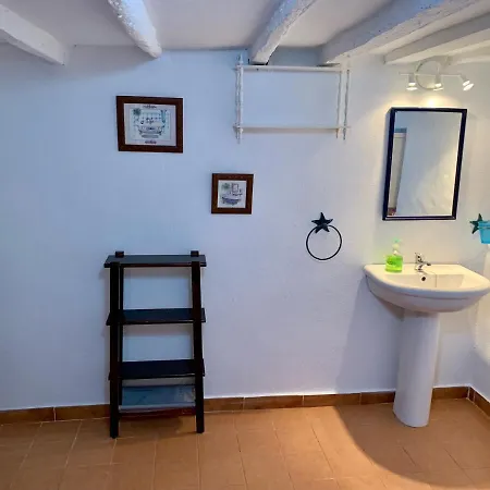 La Casita Blanca- La Almona Chica * El Chorro